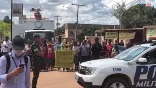 Apoiadores de Bolsonaro gritam "Caiado traidor" em visita do presidente a obras de hospital em Goiás