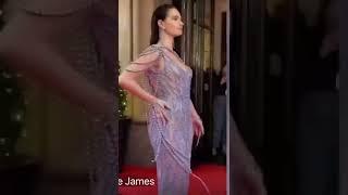 Lily James~Met Gala 2022 Kırmızı Halı Şıklığı