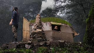 4 Days Solo in the Rainy Valley ️ | Building a Mud Shelter from Scratch