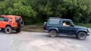 Discovery destroys Fourtrak tug of war 4x4