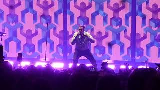 Stromae - Papaoutai (Live à Montréal)