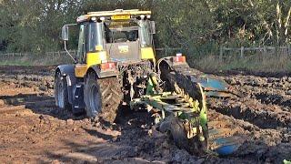 JCB FASTRAC 3170 PLOUGHING