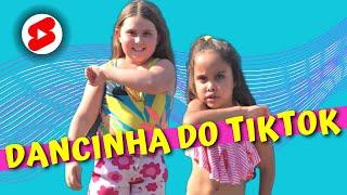 DANCINHA do TIKTOK na PISCINA com MINHA AMIGA | #shorts Maria Fernanda Souza