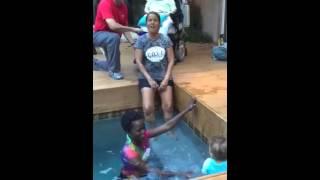 Suzanne Malveaux accepts the #ALSIceBucketChallenge