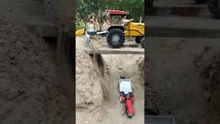 Khet mein badi Jiri mein Chhota tractor #mitti bharte #driver #khetmein