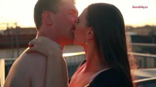 MUSIC VIDEO - Happy Porn Valentine - Sandy & Robert: Rooftop Romance - kozodirky.cz