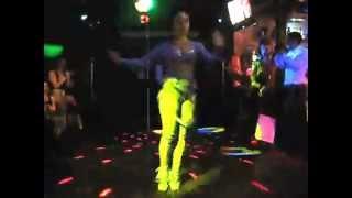 Alisia snake hot dance