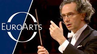 Fabio Luisi conducts Mahler - Symphony No. 1 in D major (Staatskapelle Dresden)