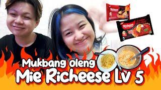 20% MAKAN 80% RIBUT !! MUKBANG OLENG MIE RICHEESE LV 5 BARENG BANANA #mukbangoleng