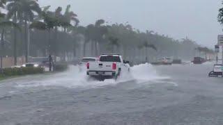 Heavy rain, floods hammer south Florida