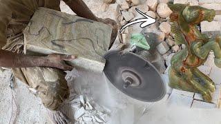 [surprising] this worker make horse in marble