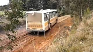 Onibus Escolar no trecho Caminhos da Neve-Lado RS