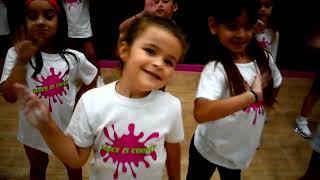 KIDS  (Niñas bailando)