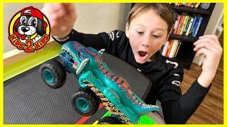 Hot Wheels Monster Trucks BIG RIGS Downhill EARTHQUAKE Race