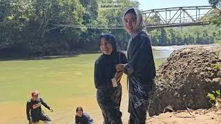 bermain basah basahan bareng cewek cantik di sungai Cikaso