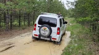 Suzuki Jimny off road