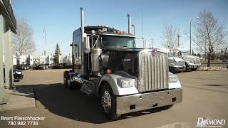 W900L Kenworth 2011. (Sold) Studio Sleeper. Owner Operator truck with pride of ownership.