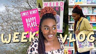 a (very) mundane weekly reading vlog | literary fiction, romance, skincare routine & book shopping