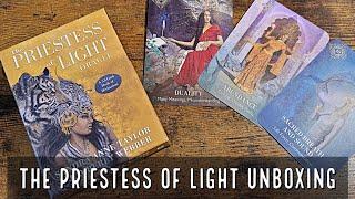 The Priestess of Light Oracle | Unboxing and Flip Through