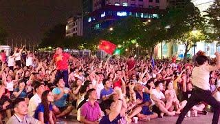 Vietnam 1-0 UAE: Sài Gòn VỠ ÒA trong chiến thắng, Việt Nam lên đầu bảng G | Vòng loại World Cup 2022