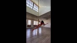 FKA twigs pole dancing to Lamb ''Gabriel''