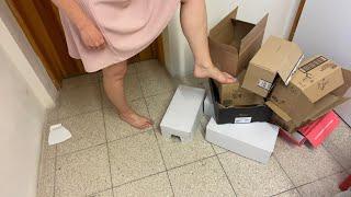 ASMR BAREFOOT! crushing cardboard boxes