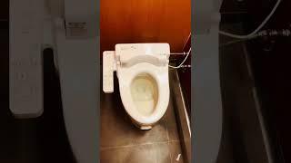 Toilets in  #japan #japantravel #trending #japanlife #japaneseculture #japon #japanese #shorts