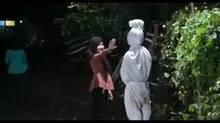 kiss cewek cantik pocong kena mental#pocong auto klepek klepek,,,