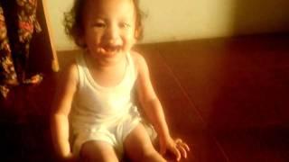 video lucu baby dancing and singing - Perlita Salsabila.MP4
