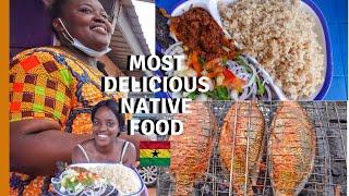 COOKING AND SELLING  GHANA FOOD NATIVE TO THE WESTERN REGION | HOW TO MAKE ATTIEKE | LIVING IN GHANA