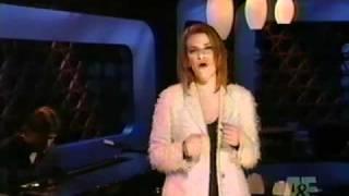 Sandra Bernhard - Downtown Train (Cover Of Rod Stewart's Cover of Tom Waits)