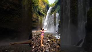 Most MAJESTIC waterfall in Indonesia!! #lombok #traveldiaries #waterfall #tiukelep #adventure