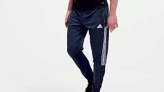 TIRO 21 TRACK PANTSTAPERED TRACK PANTS MADE WITH RECYCLED MATERIALS.