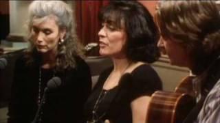 Mary Black with Emmylou Harris - The Loving Time