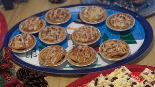 Cinnamon roll apple pies! 25 days of Christmas