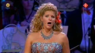 André Rieu & Mirusia Louwerse - La Vergine Degli Angeli (Amsterdam Arena 2009)