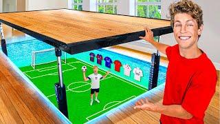 Ich habe ein GEHEIMES Fußballfeld in meinem Zimmer gebaut!