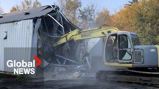 Roxham Road: RCMP demolish last building at unofficial migrant crossing in Quebec