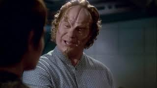 T'pol and Phlox talk about human food