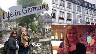 VLOG 16 | My Parents Come to Visit, Come checkout a beautiful medieval town, and ITS MY BIRTHDAY!