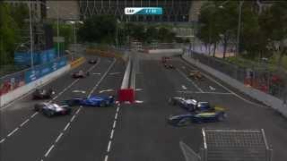 Formula E. Putrajaya. Katherine Legge and Michela Cerruti Crash