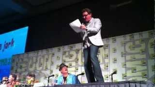 Tom Kenny singing "Don't Be a Jerk, It's Christmas" at Comic-Con 2012!