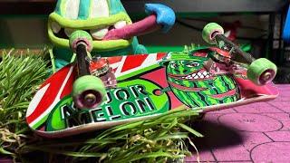 Setting Up A Watermelon  Major Melon Mtn Dew Professional (Peak) Fingerboard