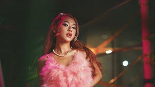 Gabriella Ekaputri – Me & U (Official Music Video)