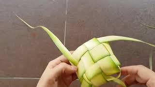 The perfect way to weave KETUPAT BAWANG!!!!