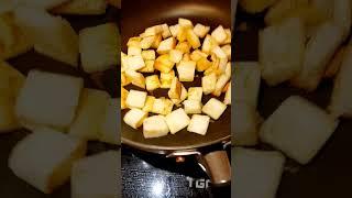 satisfying croutons #asmr #crouton #shorts