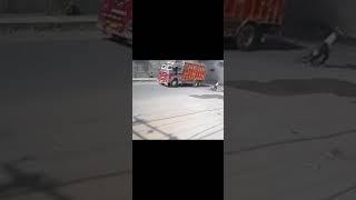 Idiot Truck Drivers Accidents #shorts