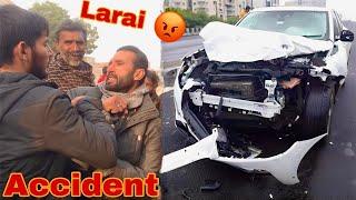 CAR ACCIDENT K BAAD BHOT BHRA PHADDA HOGYA 