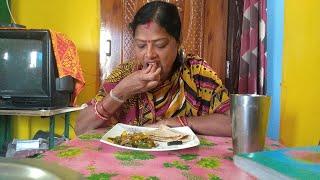 roti /bhaja/odia style/eating/odisha maa /kitchen