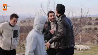 İlhan Şen detrás de escenas del episodio 16 de Safir - 23/12/2023.